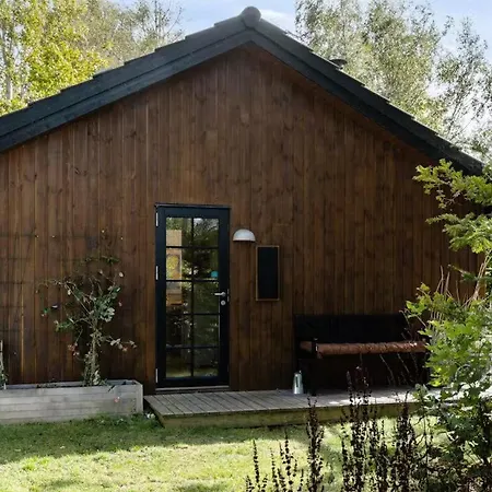 Semesterbostad Nordic Nature Hideaway Yderby